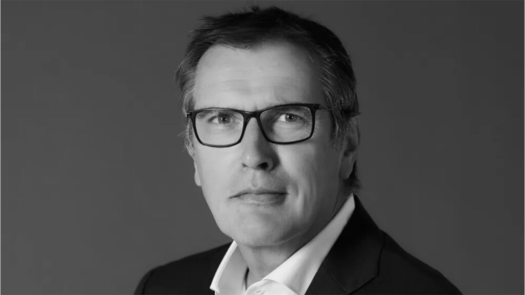 Estée Lauder Sektör Dışı Transferlere Devam Ediyor