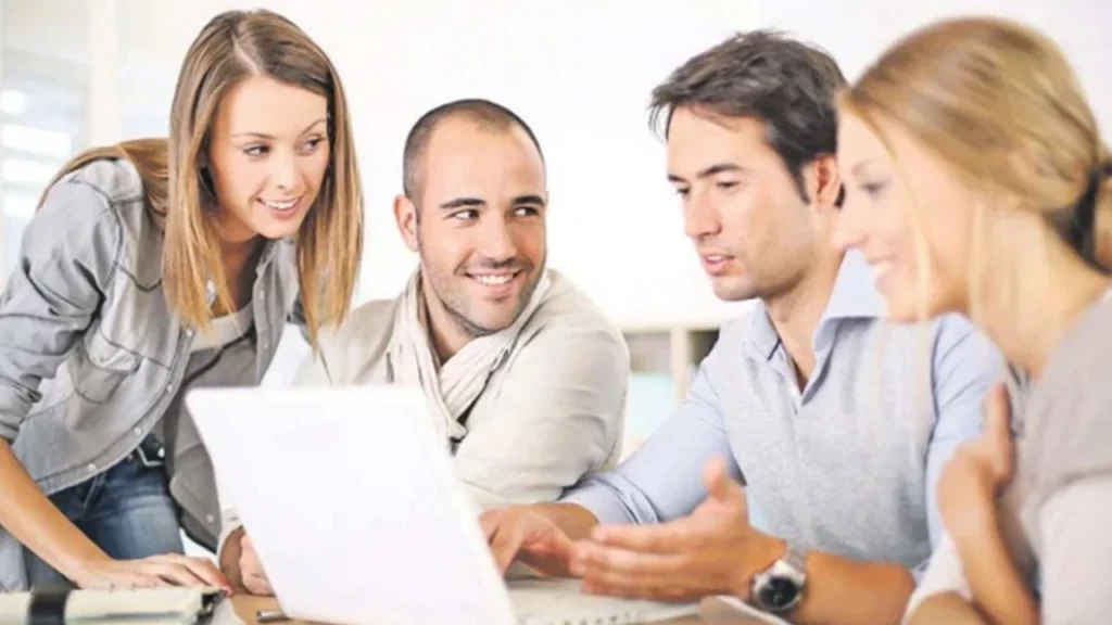 Genç Çalışanlar Ofise Dönme Konusunda Hevesliler